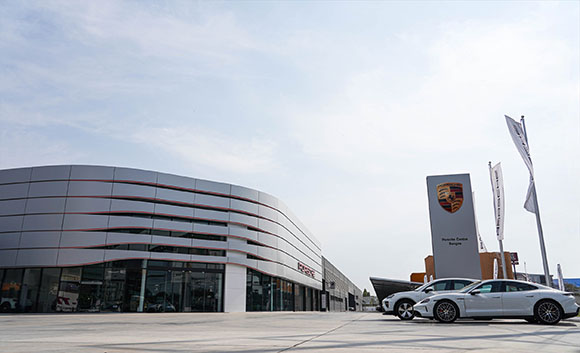 2050 Porsche Centre Bangna