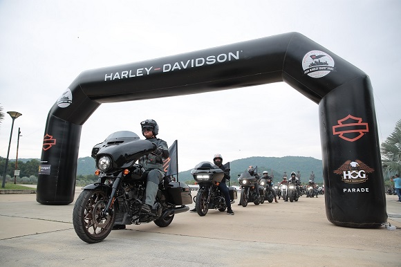 111112 Asia Harley Days02
