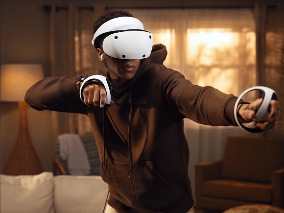 2527 AIS PlayStation VR2 02