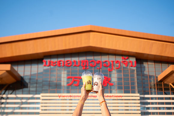 ‘กาแฟพันธุ์ไทย’ รุก CLMV สยายปีกบุกตลาดอาเซียน เปิดตัว ‘ปันคาเฟ่’ แห่งแรกใน สปป.ลาว